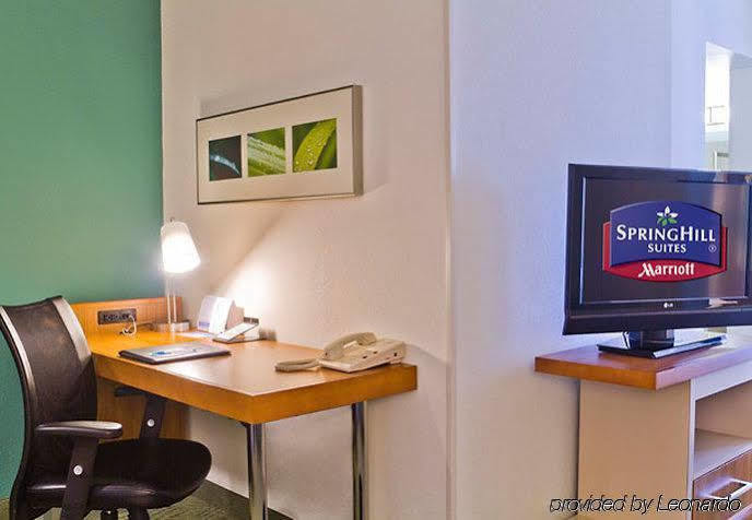 Springhill Suites By Marriott Charlotte Airport Екстер'єр фото